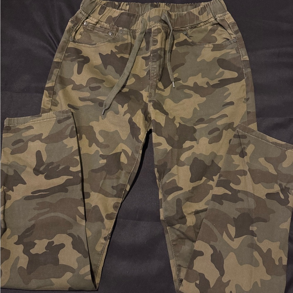 Women’s Camouflage Pants